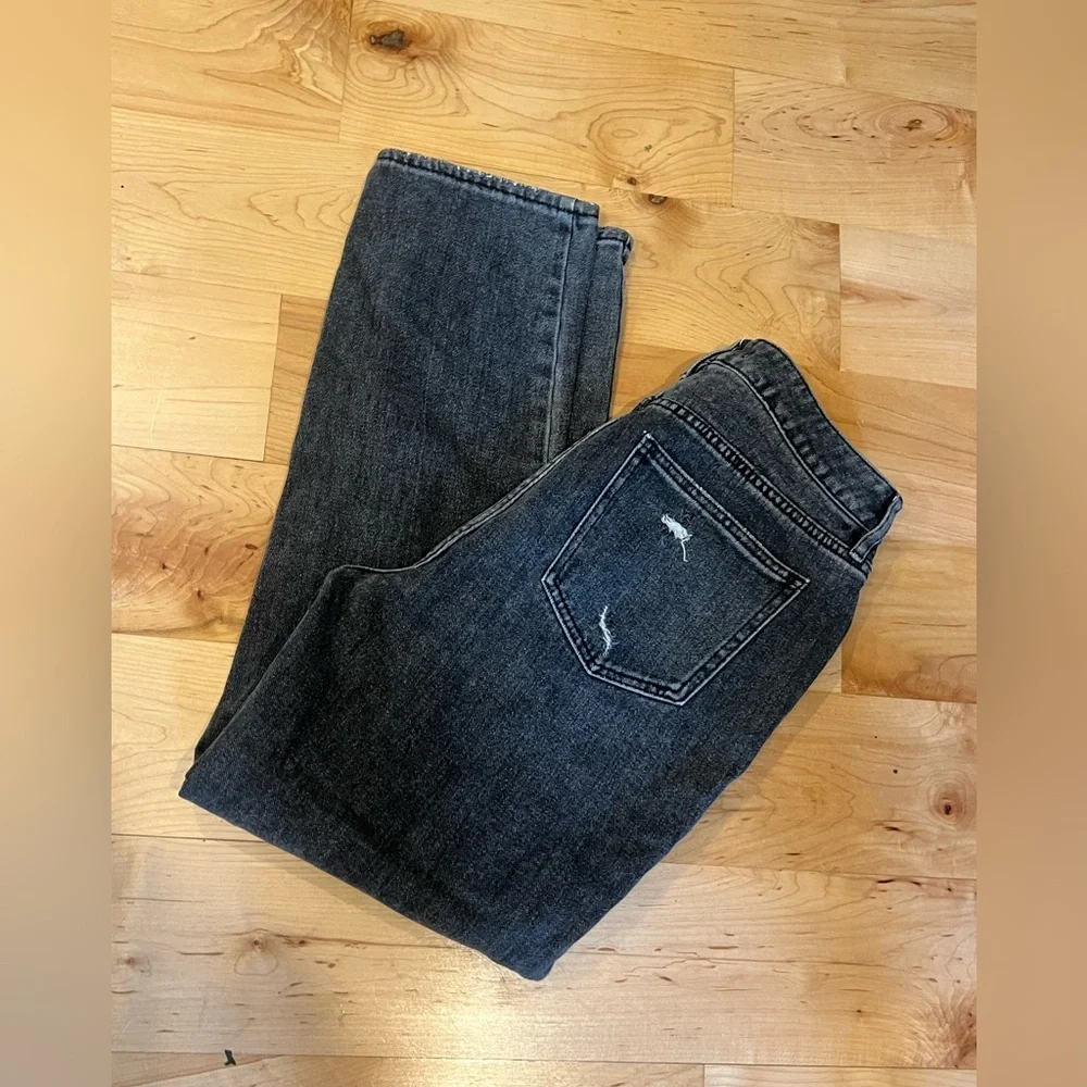 Pacsun mom jeans- size 29- distressed throughout